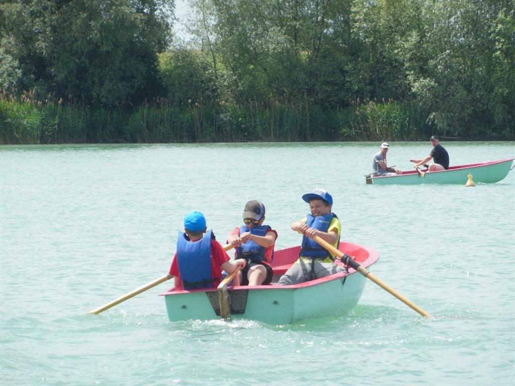Maritime Freizeit Camp "Mfc" Erfurter Seen Ngoại thất bức ảnh