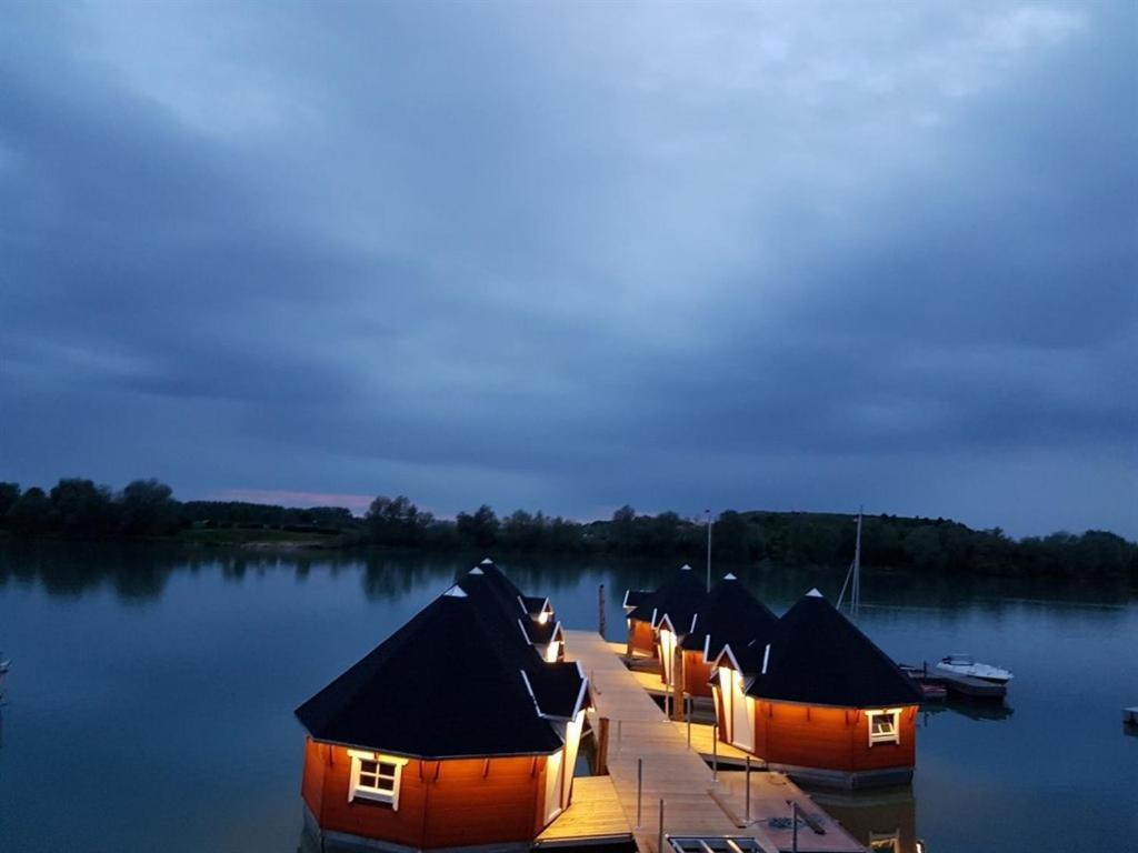 Maritime Freizeit Camp "Mfc" Erfurter Seen Ngoại thất bức ảnh